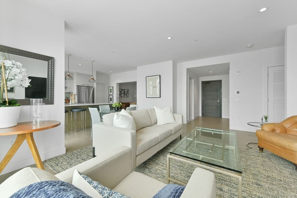 40 Traveler St #710 Boston — Photo 4 of 28