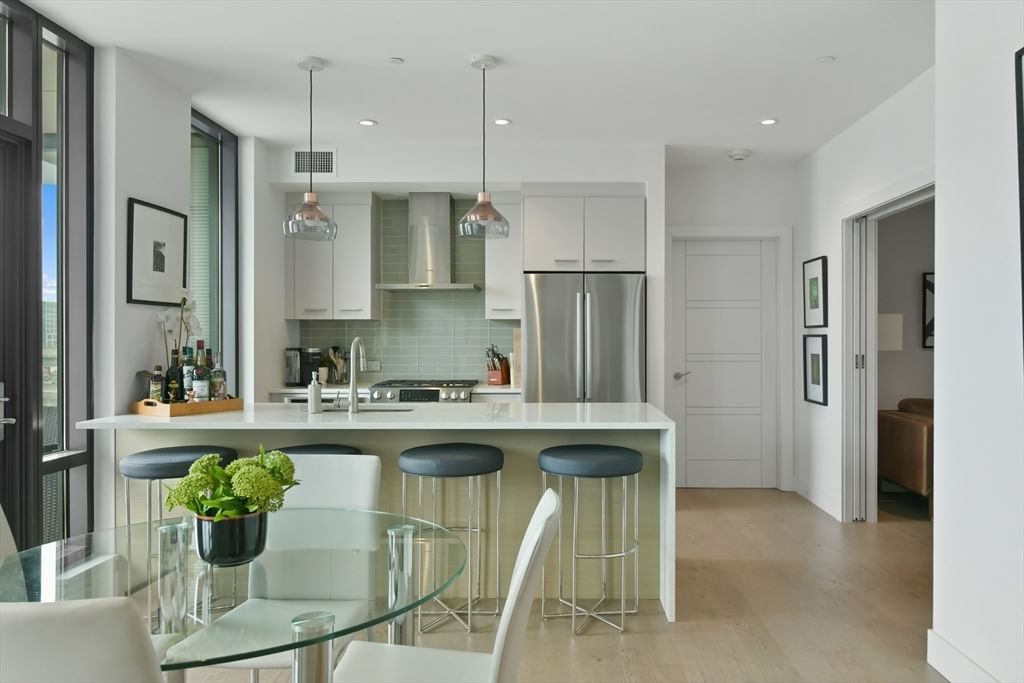 40 Traveler St #710 Boston — Photo 6 of 28