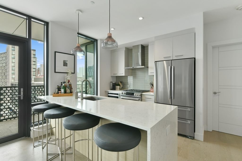 40 Traveler St #710 Boston — Photo 8 of 28