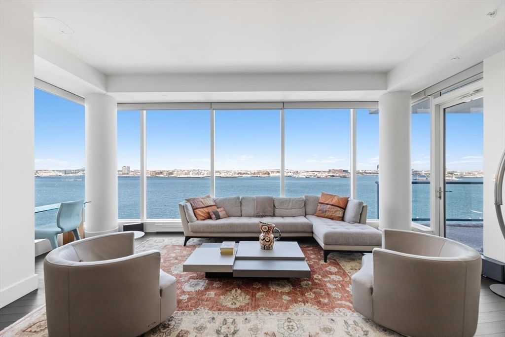Photo of 22 Liberty Dr, Boston, MA