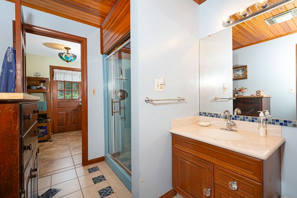 926 Old Turnpike Road, Oakham, MA 01068 photo 5