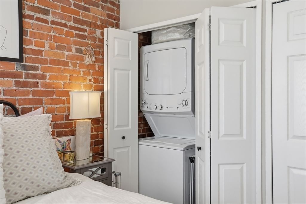 95 Gainsborough Street #302 Boston — Photo 8 of 14