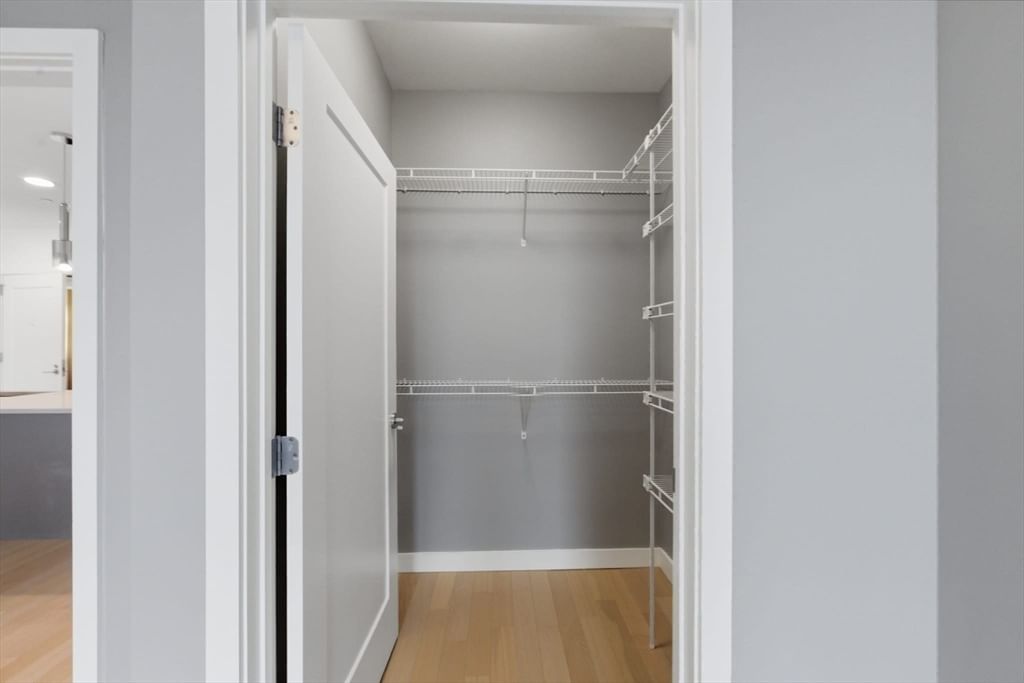 65 Lewis St #PH12 Boston — Photo 22 of 39
