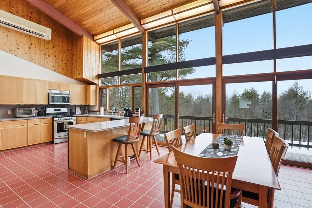 1090 North Road Carlisle — Photo 9 of 42