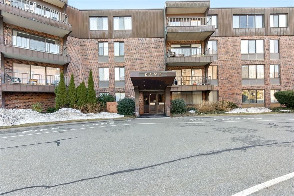 Property at 1008 Paradise Road #1M, Swampscott, MA 01907