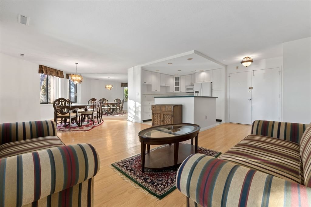 1008 Paradise Road #1M Swampscott — Photo 16 of 38