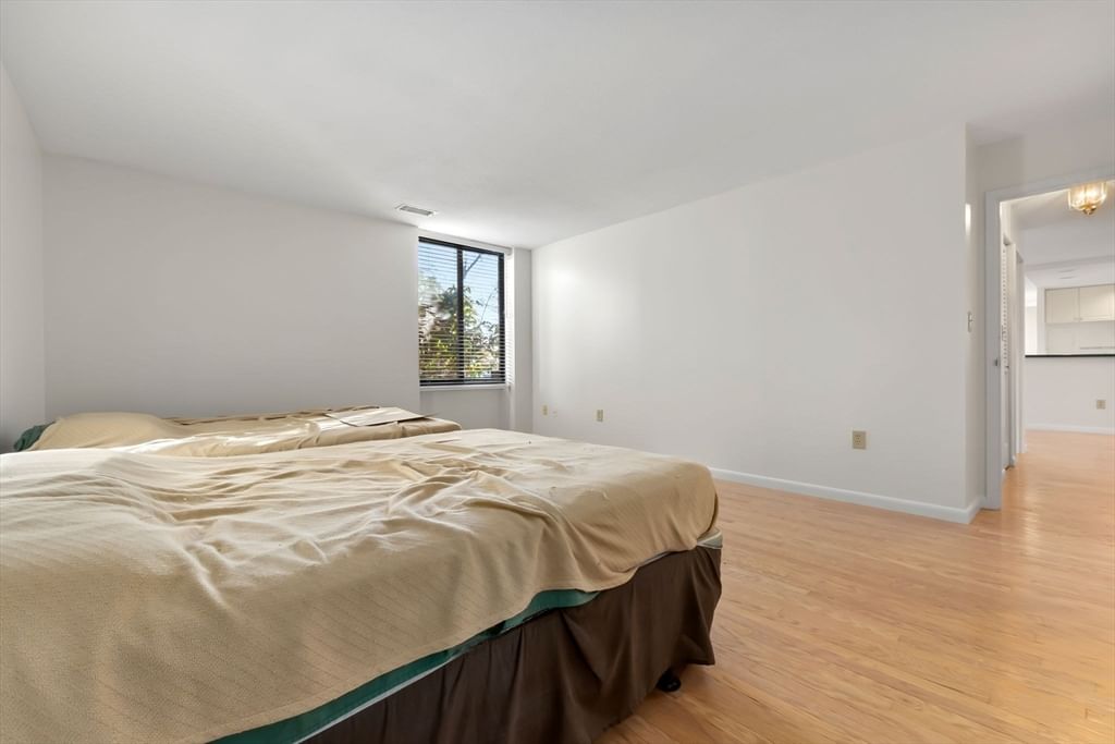 1008 Paradise Road #1M Swampscott — Photo 6 of 38