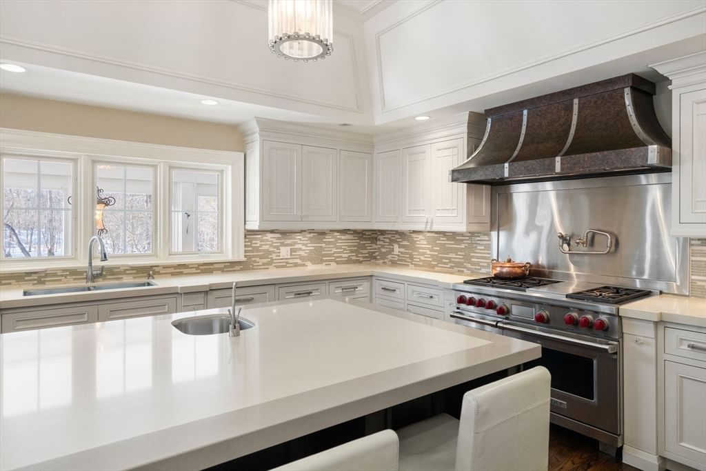 11 Hillcrest Road Weston — Photo 10 of 42