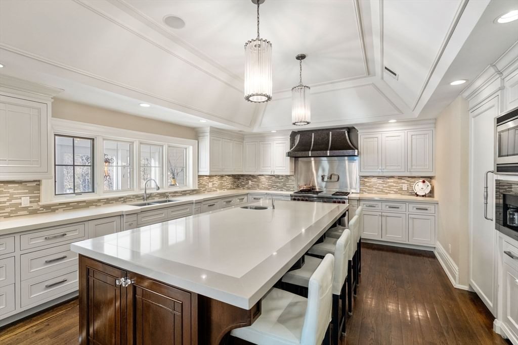 11 Hillcrest Road Weston — Photo 9 of 42