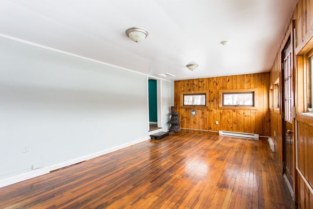 132 E Main St, West Brookfield, MA 01585 photo 5