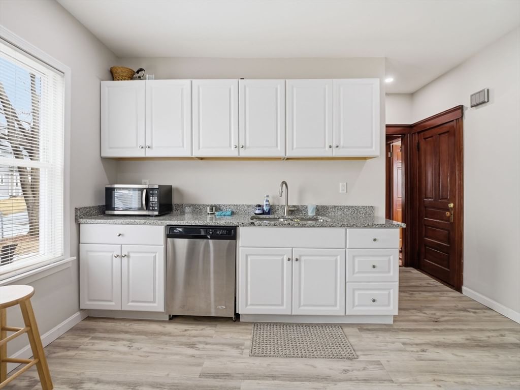 9 Englewood Ave, Worcester, MA, 9 Englewood Ave, Worcester, MA Photo #21