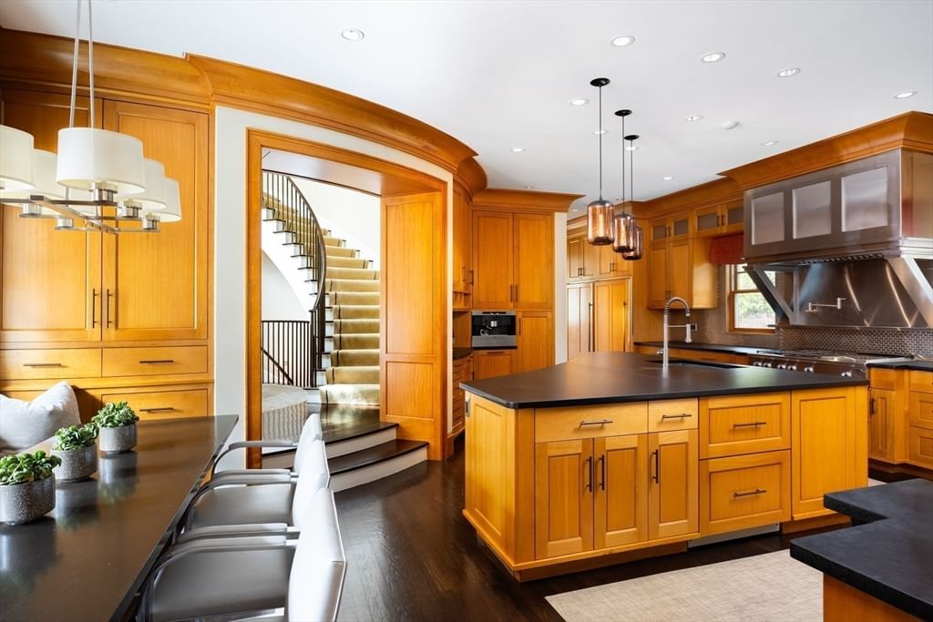 1 Chestnut Place Brookline — Photo 8 of 26