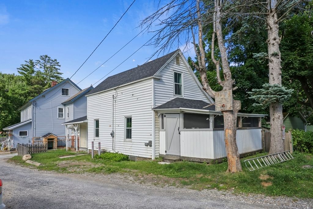 1 Noble Pl Adams — Photo 2 of 37