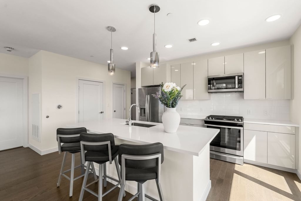 65 Lewis St #506, Boston, MA 02128 photo 2