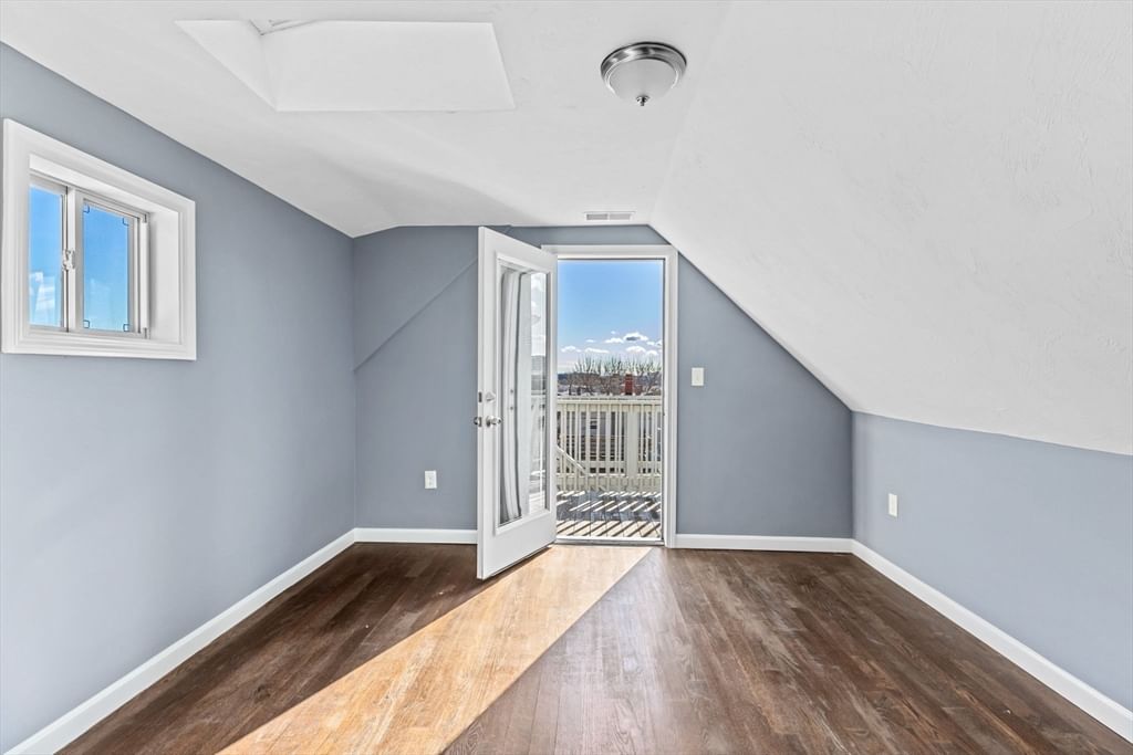 167 Lexington St Boston — Photo 15 of 22