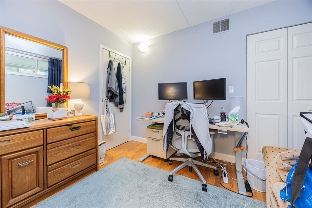 280 Harvard St #1A Cambridge — Photo 9 of 14