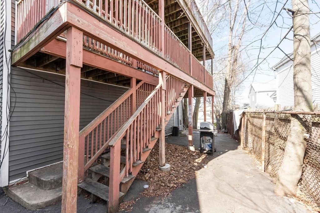 7-11 Gibbs Ct Waltham — Photo 29 of 31