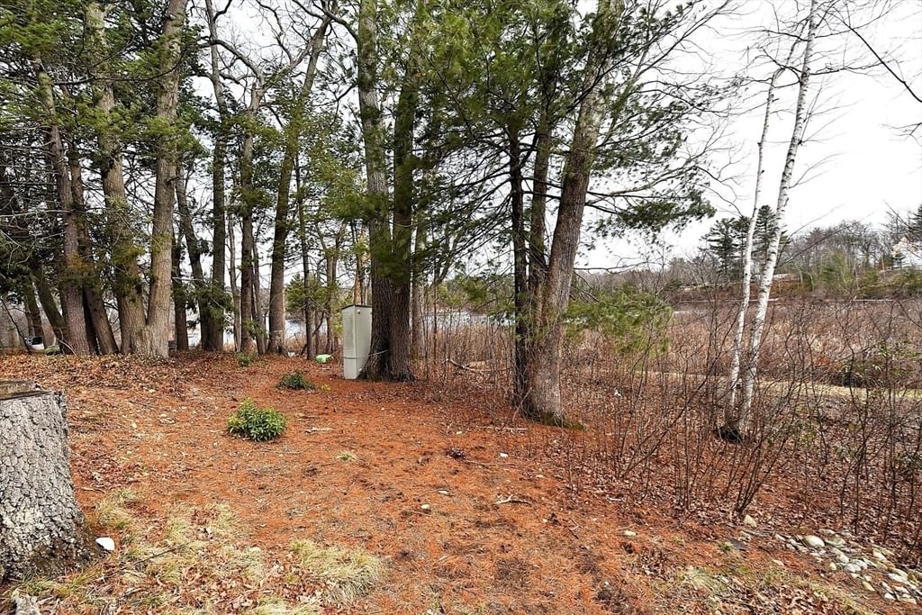 16 Black Point Rd Webster — Photo 9 of 14