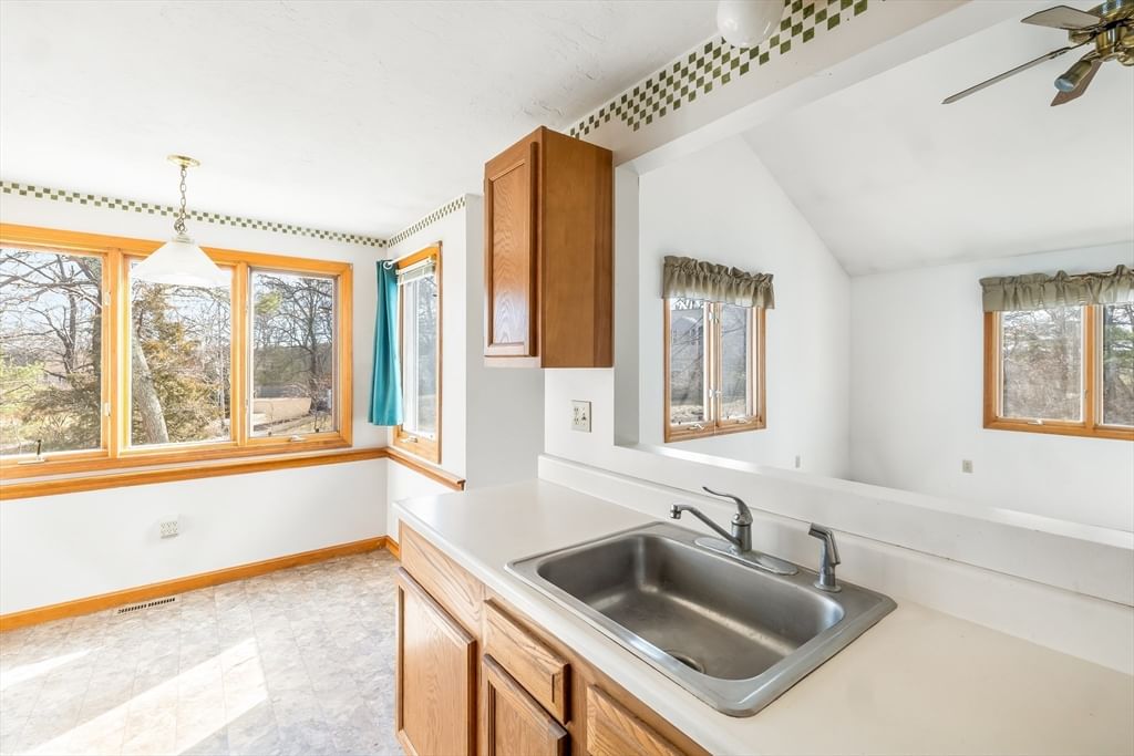 29 Cork Cir #F, Millville, MA 01529 photo 4