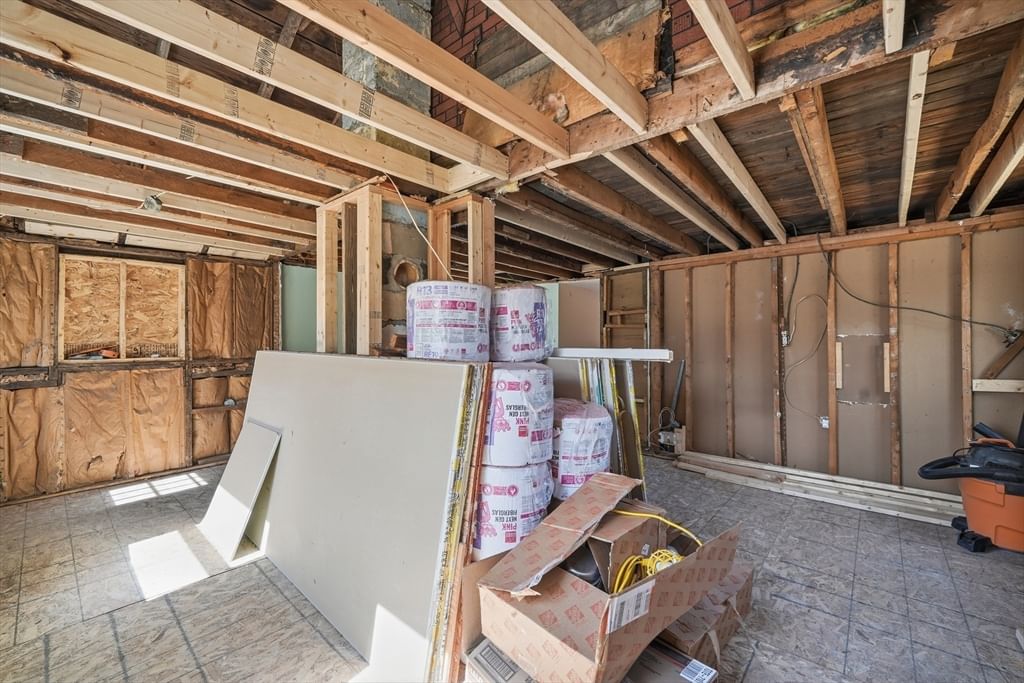 5 Torrey St Easthampton — Photo 14 of 36