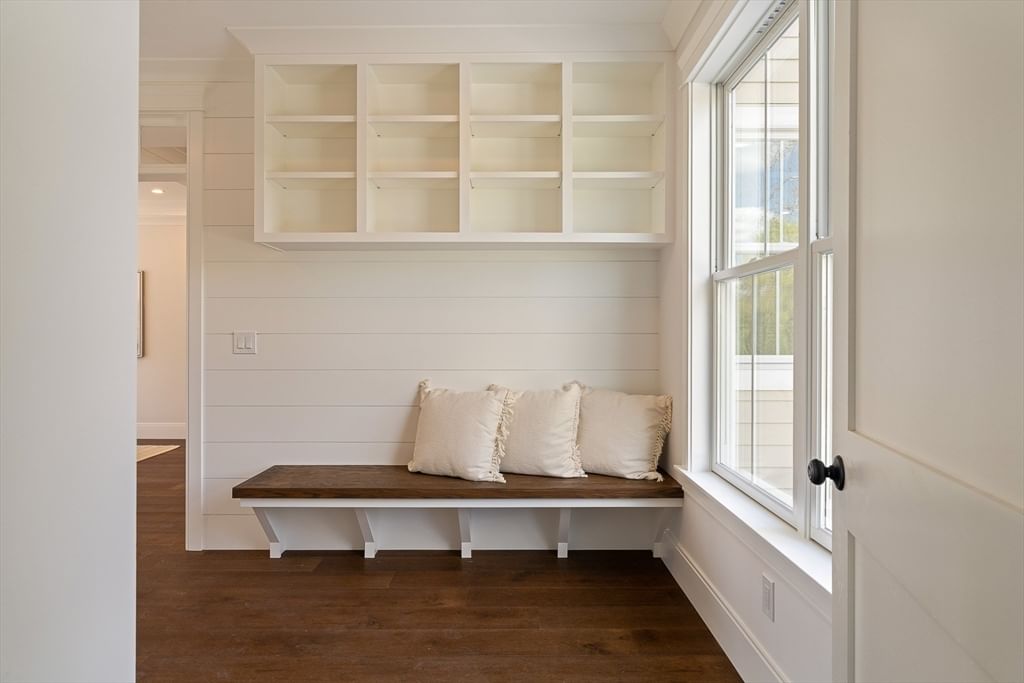 17 Wyndemere Lane Natick — Photo 19 of 38