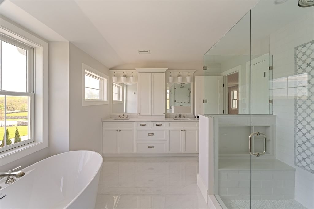 17 Wyndemere Lane Natick — Photo 33 of 38