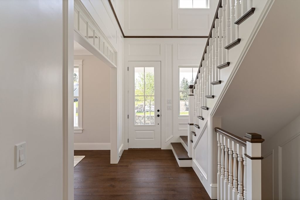 17 Wyndemere Lane Natick — Photo 8 of 38