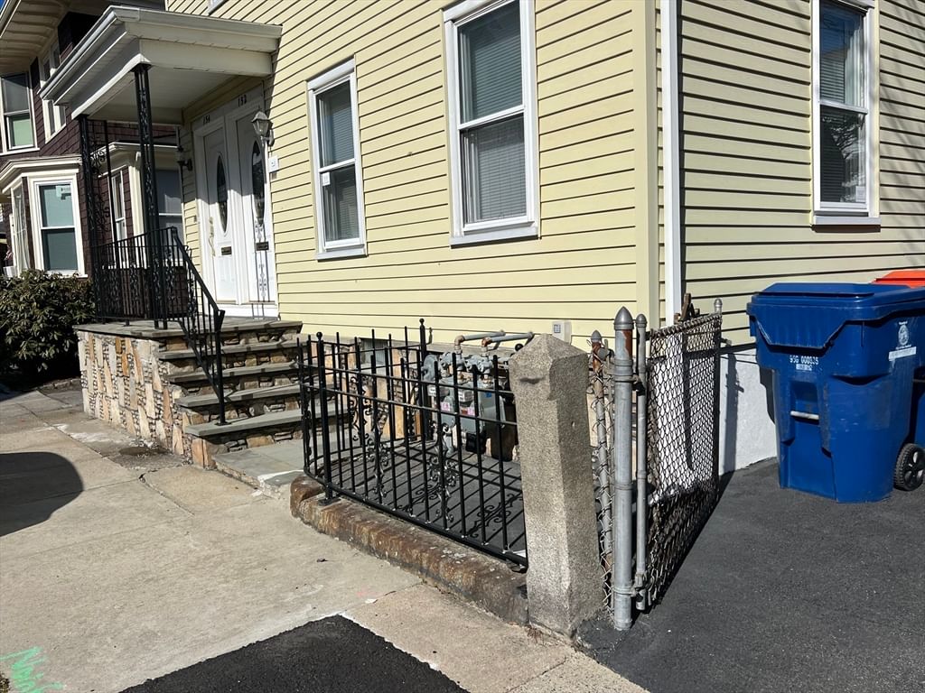 152-154 Chestnut St, New Bedford, MA 02740