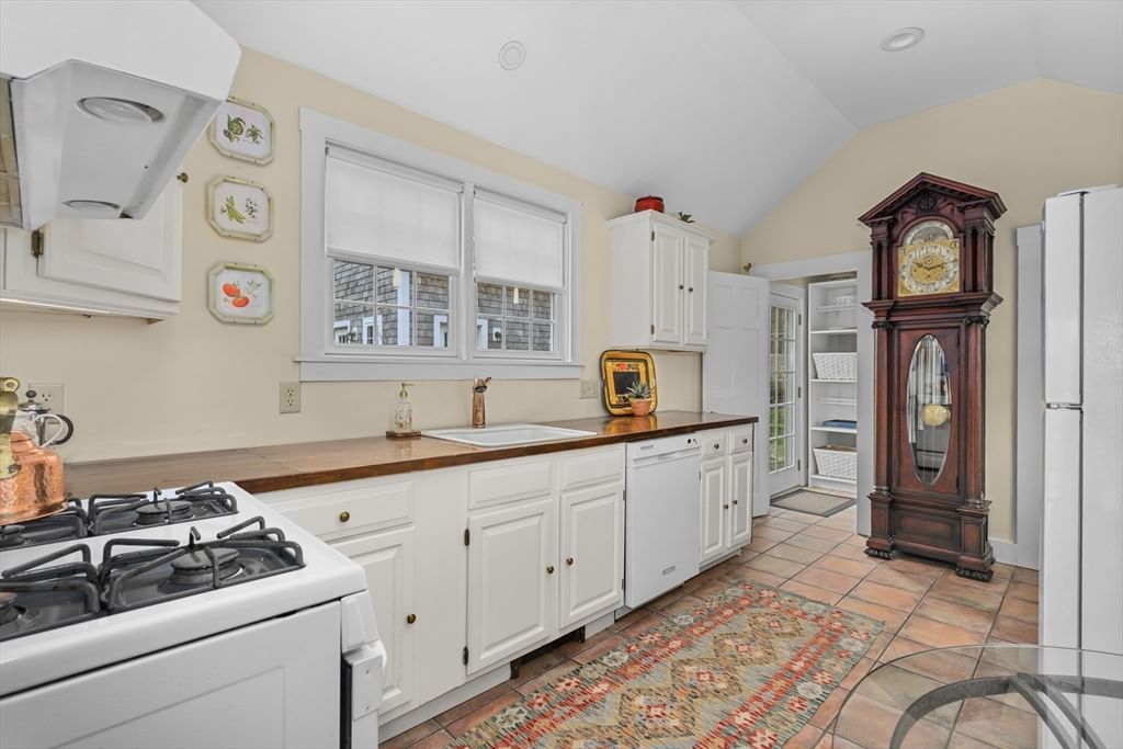 332 S Orleans Road Orleans — Photo 10 of 33