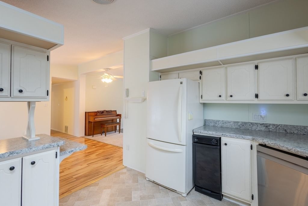 30 Leisurewood Drive Rockland — Photo 10 of 28