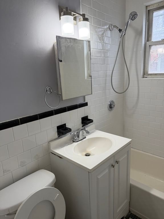 229 Jackson St Lawrence — Photo 14 of 38