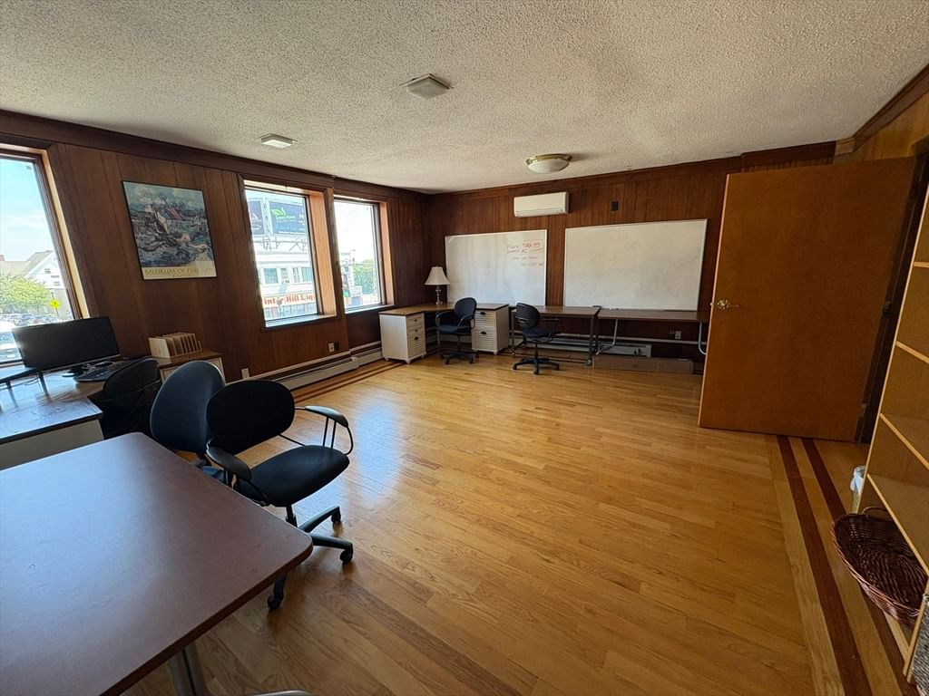 324 Broadway #2 Somerville — Photo 4 of 9