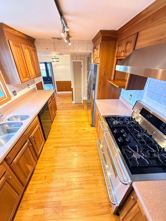 153-155 Vassall St Quincy — Photo 12 of 42