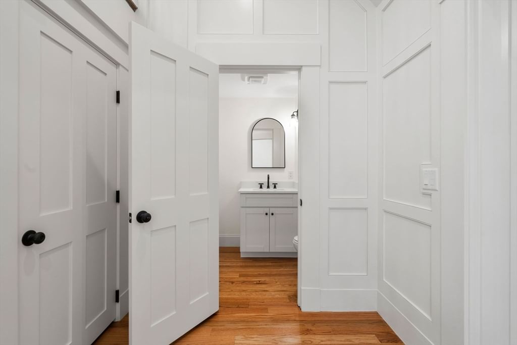 23 Ward St Woburn — Photo 7 of 41