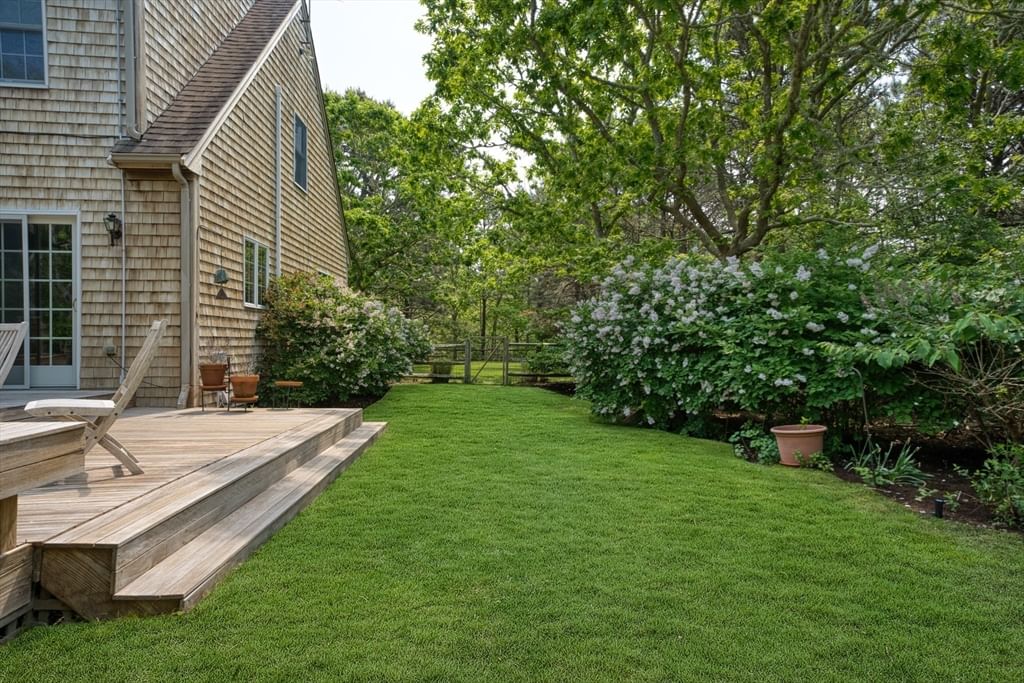 111 Charles Neck Way West Tisbury — Photo 17 of 21
