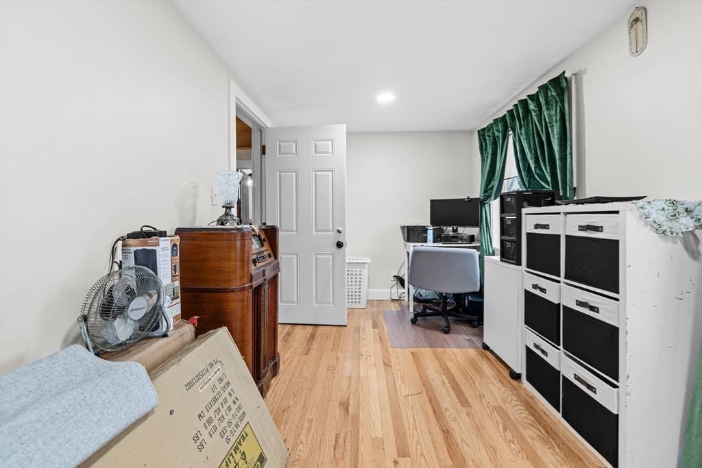 42 Everett Street Middleboro — Photo 14 of 31