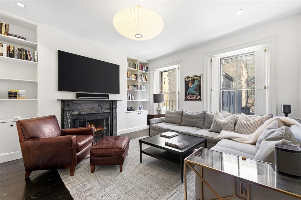 22 Joy St Boston — Photo 12 of 40