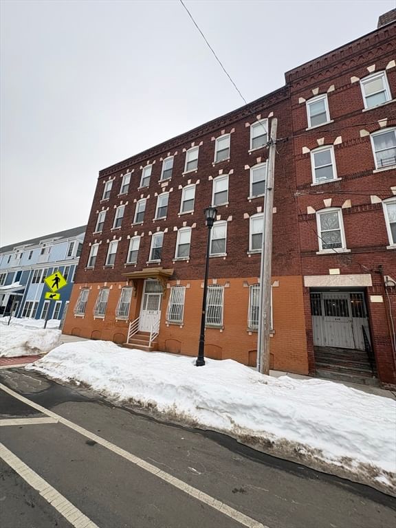 632 S East Holyoke — Photo 18 of 22