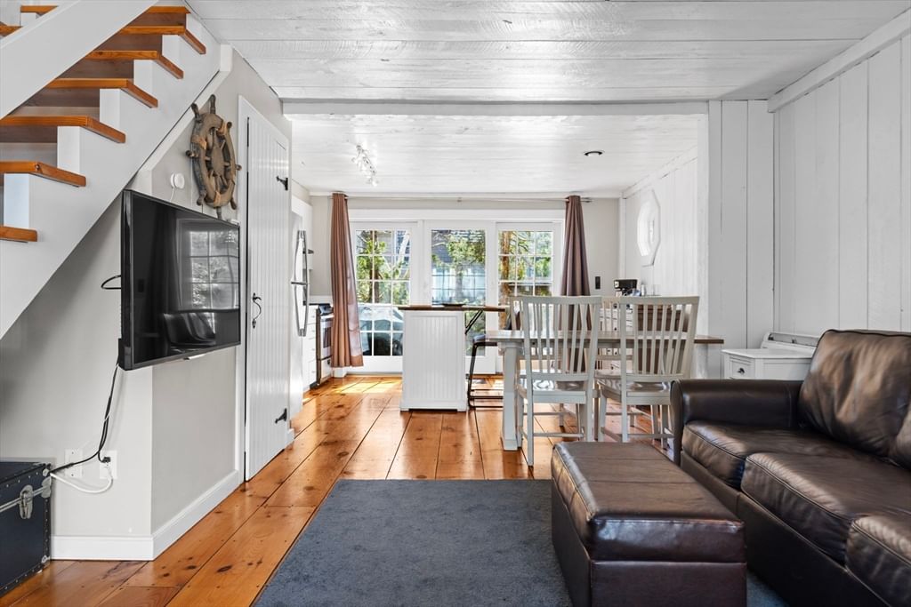 4 Hyannis Point Rd #4 Mashpee — Photo 9 of 39