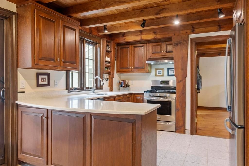 190 Hardwick, Petersham, MA 01366 photo 2
