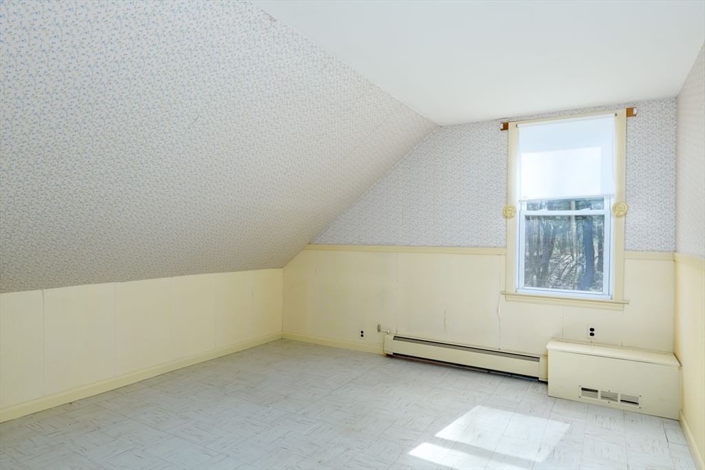 1138 Wachusett St Holden — Photo 13 of 19