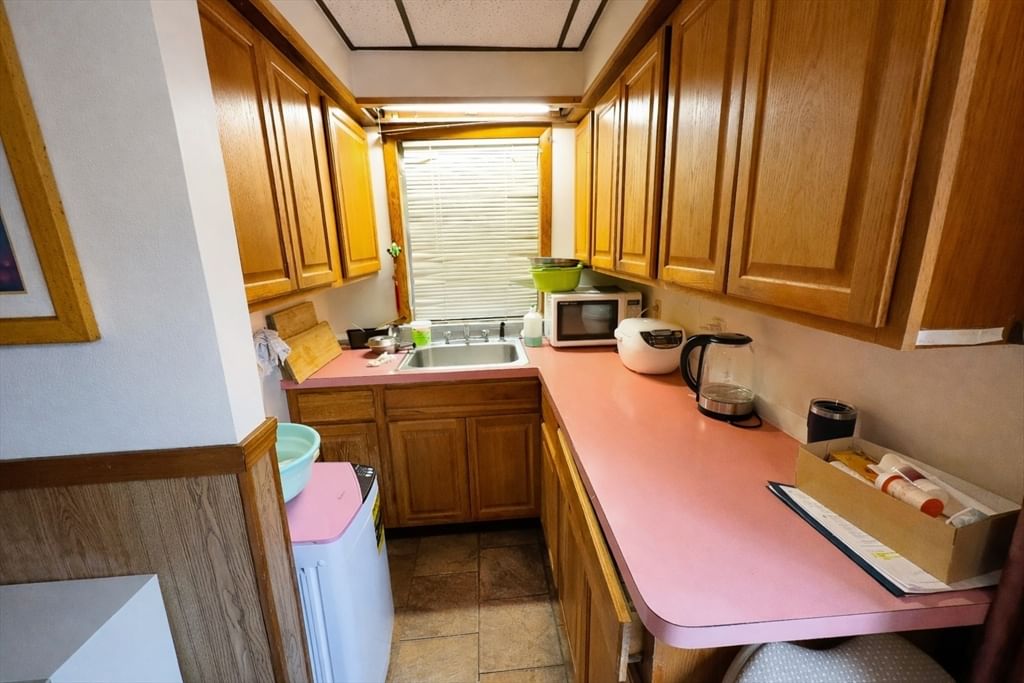 328 Brooks St Worcester — Photo 13 of 32