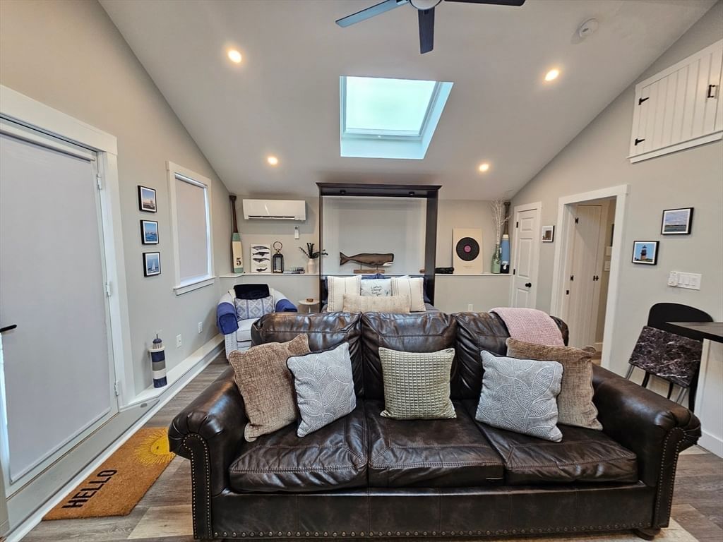90A Edgartown Rd, Tisbury, MA Photo #5