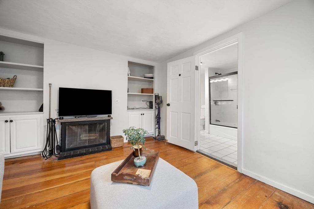 4 Mead Street Ct #0 Boston — Photo 12 of 30