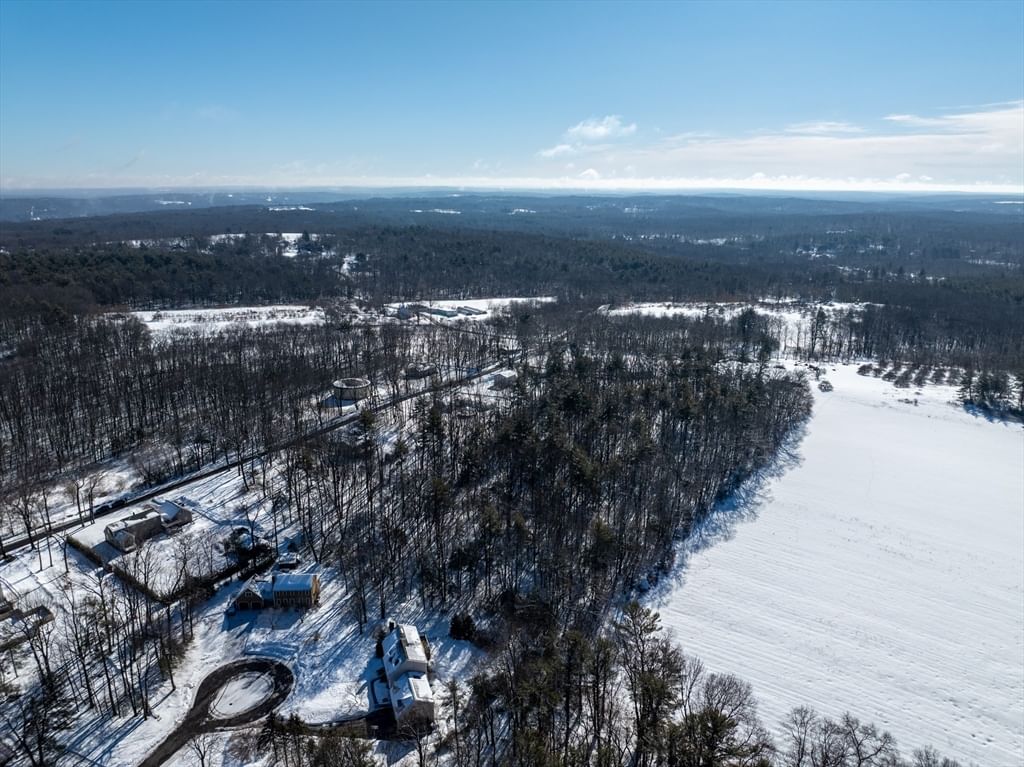 82 Dodge Hill Rd Sutton — Photo 4 of 8