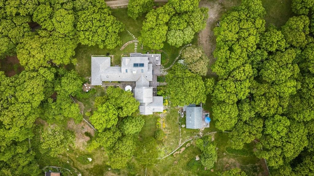 205 South Rd Chilmark — Photo 39 of 42