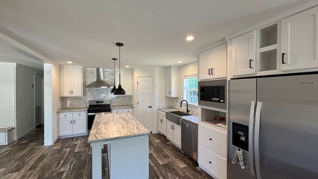 24 Pinrock Drive Sturbridge — Photo 5 of 13