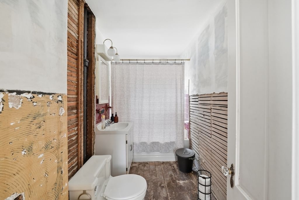 1177 Northampton St Holyoke — Photo 16 of 29