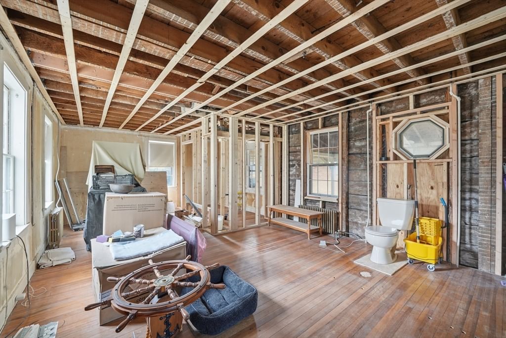 1177 Northampton St, Holyoke, MA, 1177 Northampton St, Holyoke, MA Photo #4