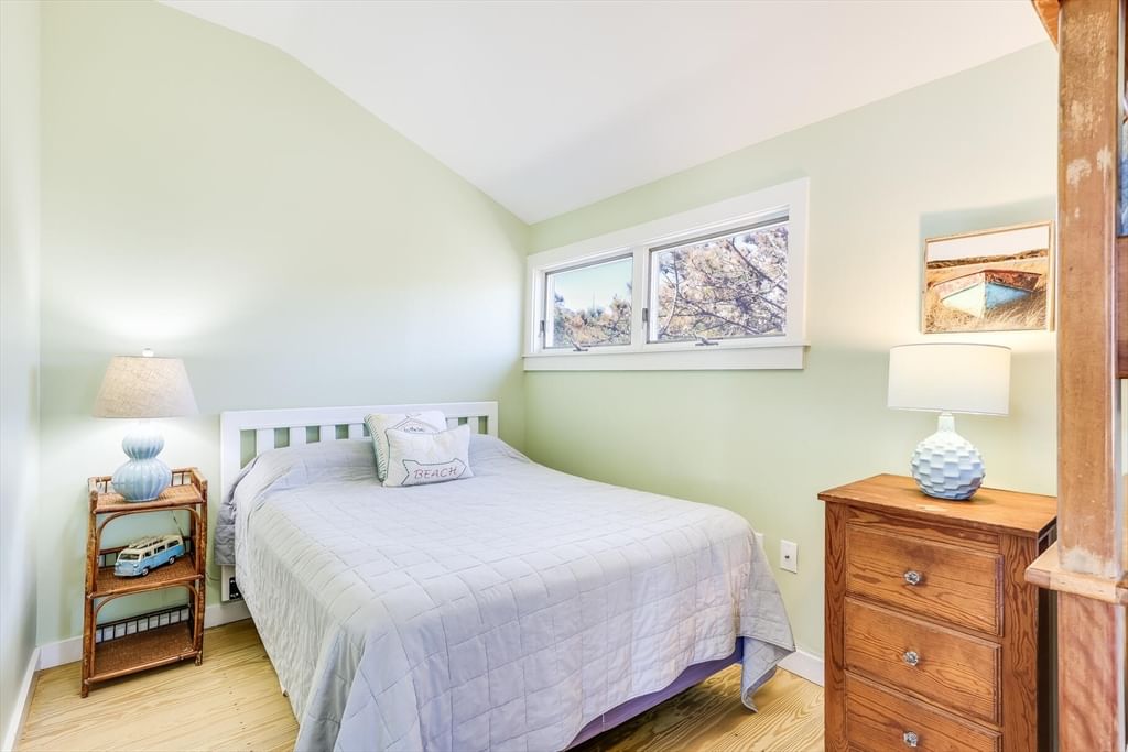175 Cliff Road Wellfleet — Photo 18 of 42